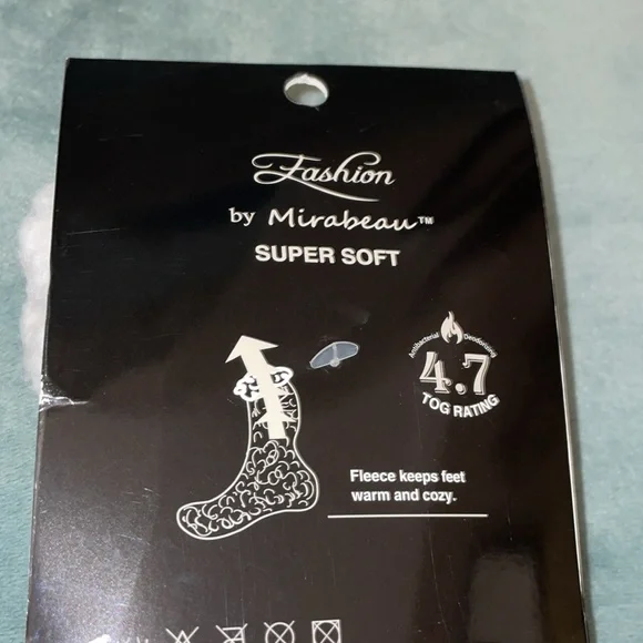 NWT MIRABEAU Cozy Gray and Red Thermal Knit Socks - Picture 3 of 4